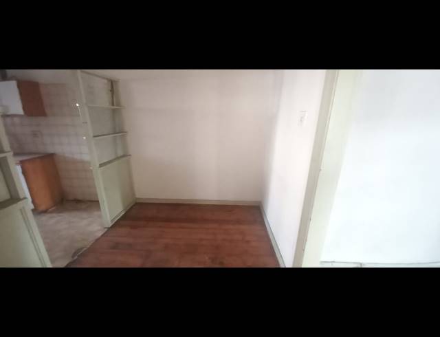 1.5 BEDROOM FLAT FOR SALE IN GLENWOOD